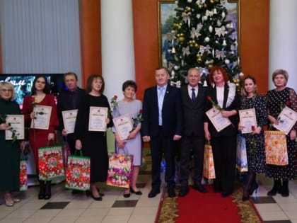 В музейно-выставочном центре прошел новогодний прием Главы города Кузнецка