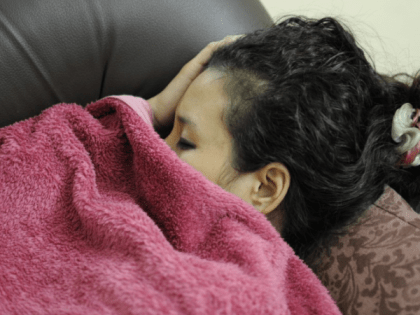 Снижает давление и избавляет от затяжной бессонницы: «нехитрая» процедура за 10 минут до сна