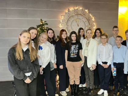 Анна Рудакова организовала новогодний праздник для ребят из многодетных семей и семей участников СВО