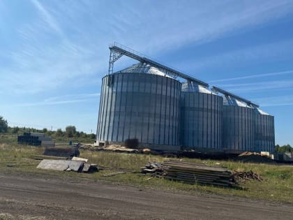 Губернатор Олег Мельниченко посетил строительную площадку в Сердобском районе