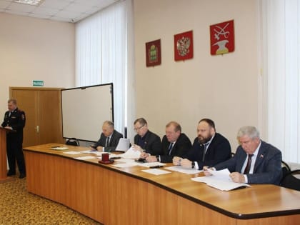 Сергей Есяков принял участие в заседании Собрания представителей города Кузнецка