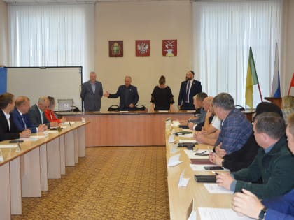 Первое заседание нового состава Собрания представителей города Кузнецка