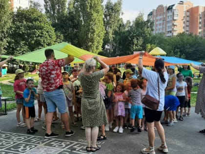 В округе Андрея Сучкова прошел праздник двора «Лето в городе - 2024»