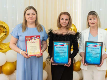 Алексей Савичев поблагодарил за работу сотрудников дошкольных учреждений  своего избирательного округа