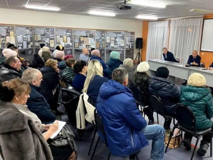 Юрий Зиновьев встретился с жителями округа и обсудил с ними актуальные вопросы жизнедеятельности микрорайона КПД