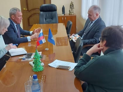 Ильдар Акчурин обсудил реализацию национальных проектов