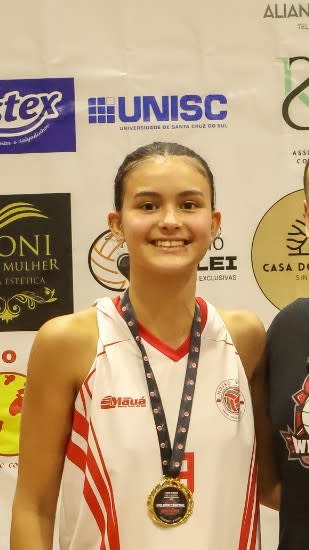 Isabela de Moraes Lopes