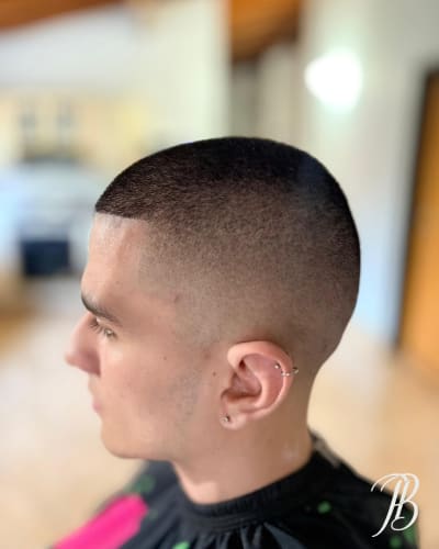 Buzz Cut High Fade limpio