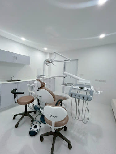 Aestha Dental Clinic รามคำแหง ทำฟัน จัดฟัน วีเนียร์ รากฟันเทียม