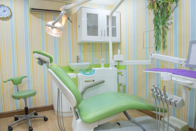 Bangchak Skytrain Dental Clinic