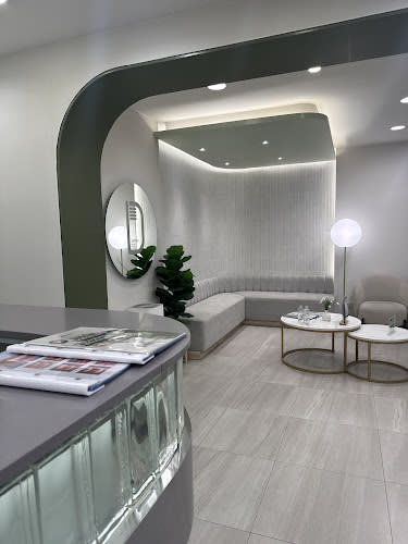 Dentista Dental Clinic จัดฟัน วีเนียร์ อ่อนนุช สุขุมวิท