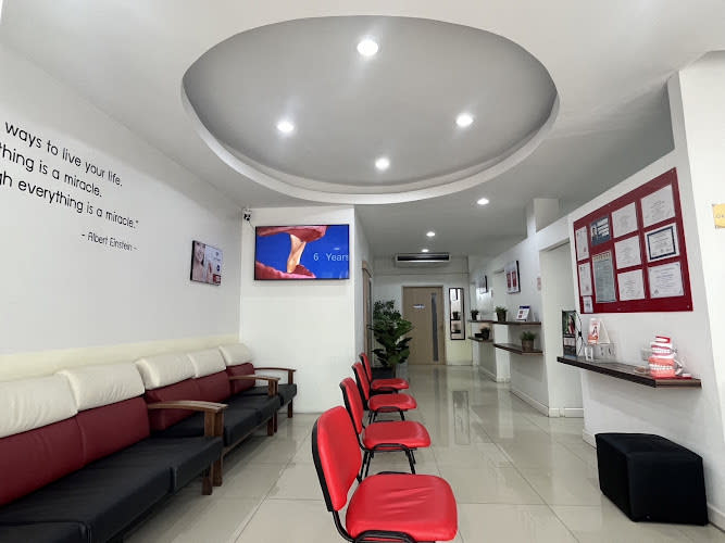MOS Dental Clinic Srinagarindra