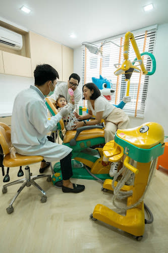 คลินิกทันตกรรม สุขสันต์สไมล์พลัส Suksan Smile Plus Dental Clinic