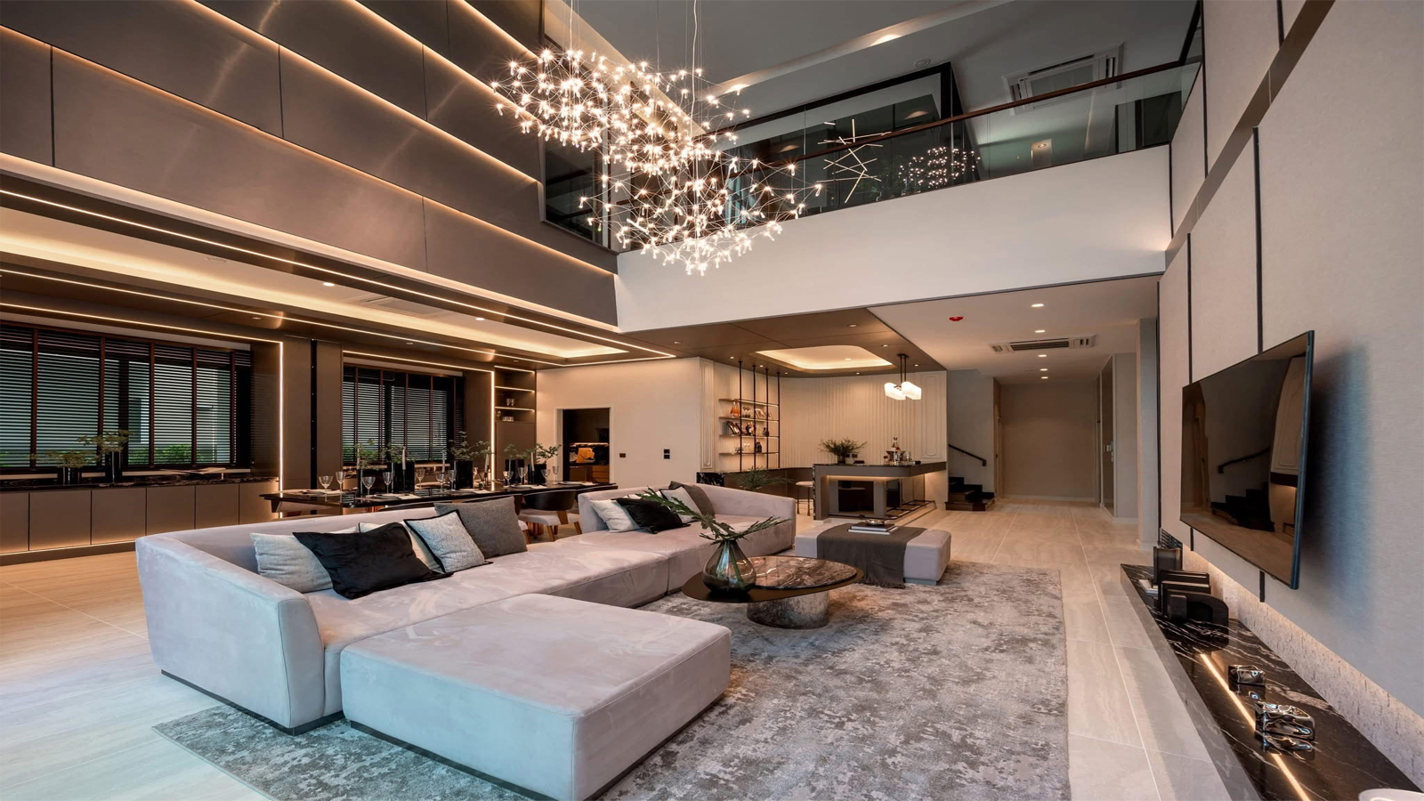 Luxury Residence Service Image 7