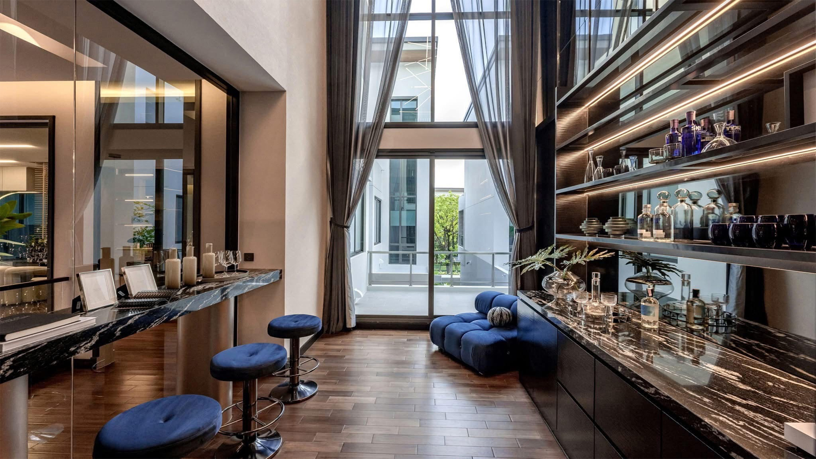Luxury Residence Service Image 9