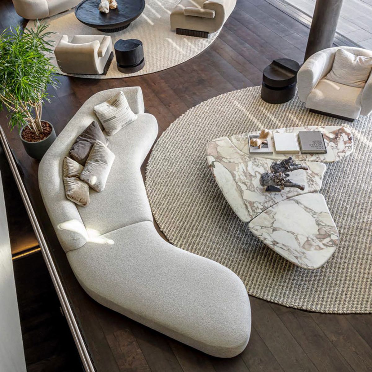 Lounge Interior Service Image 2