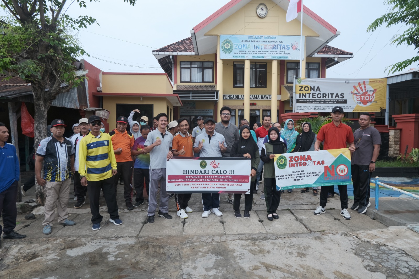 PA BAWEAN DAN JALAN SEHAT BERSAMA INSTANSI SEKECAMATAN SANGKAPURA