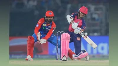 Yashasvi Jaiswal Smashes Starc in IPL, Rekindles Fiery BGT Rivalry with Back-to-Back Boundaries