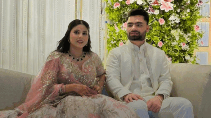 PHOTOS: Akhilesh, Dimple, Jaya Bachchan Attend Priya Saroj–Rinku Singh’s Engagement Ceremony