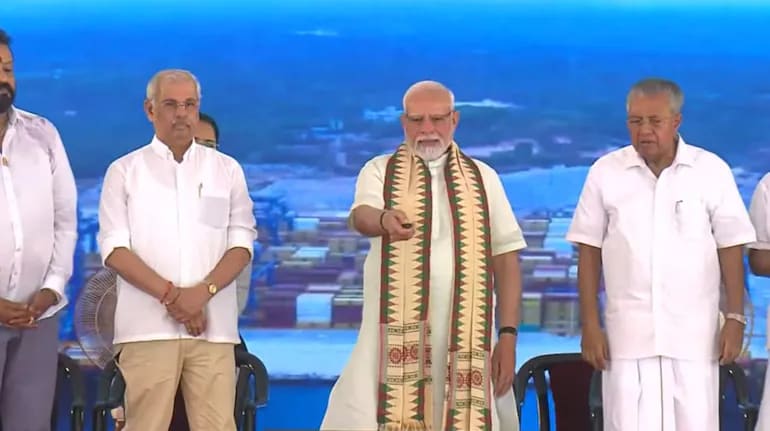 PM Modi Dedicates ₹8,900 Cr Vizhinjam Deepwater Port to Nation—Big Boost for Kerala's Economy