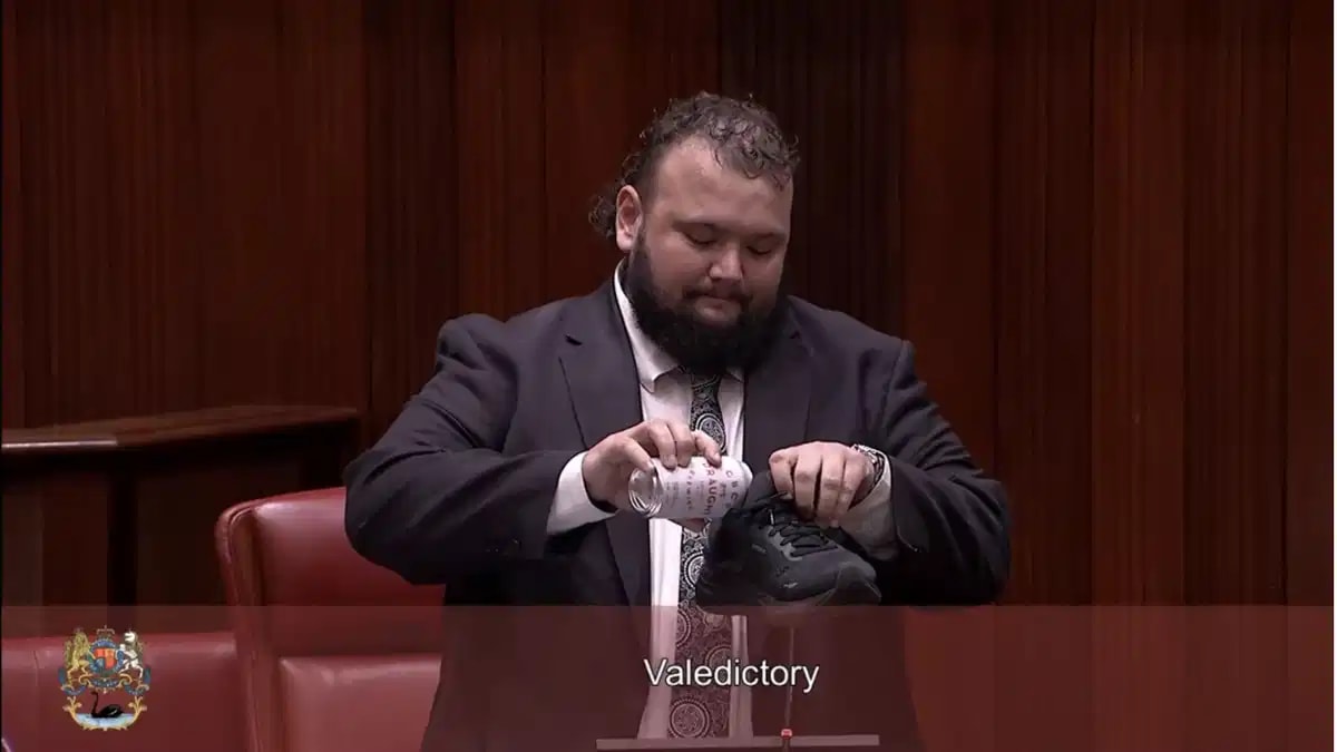 Australian MP Drinks Beer from Shoe in Parliament, Shocks Everyone on Last Day