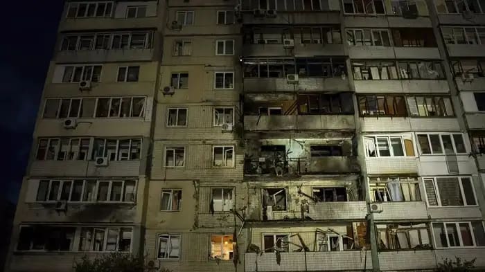 Russia Attacks Kiev with Drones and Missiles, Capital Echoes with Explosions