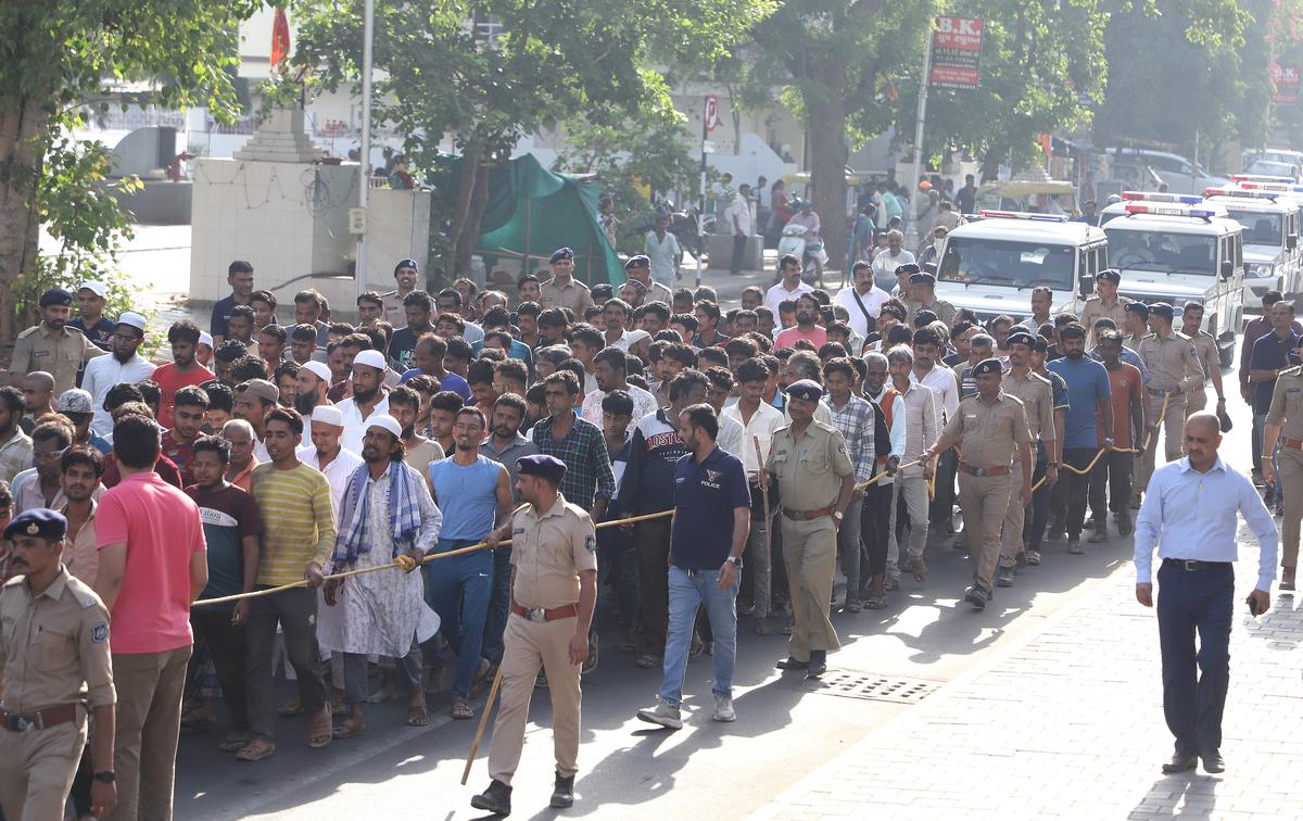 After Pahalgam Attack, India Deports 520 Illegal Foreigners Including 470 Bangladeshis from Delhi