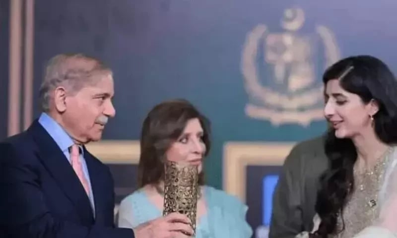 Shahbaz Sharif's Viral Glare at Mawra Hocane Sparks Uproar from Pakistan to India