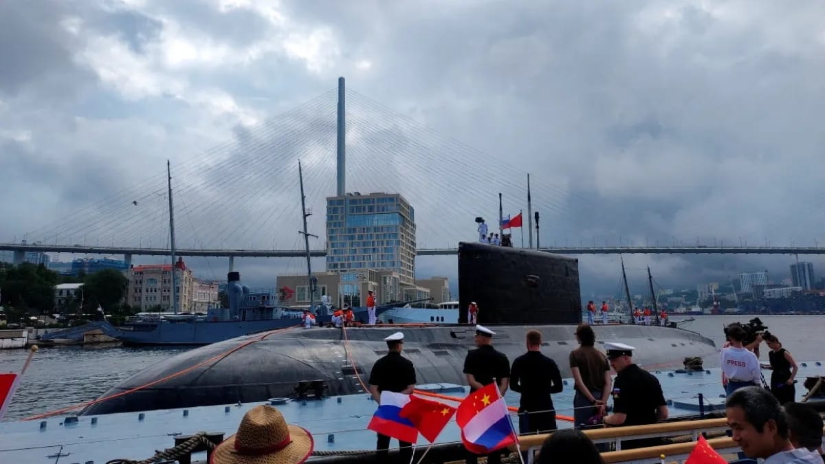 Russian, Chinese Submarines Patrol Together for First Time—Trump Faces New Asia Pacific Challeng