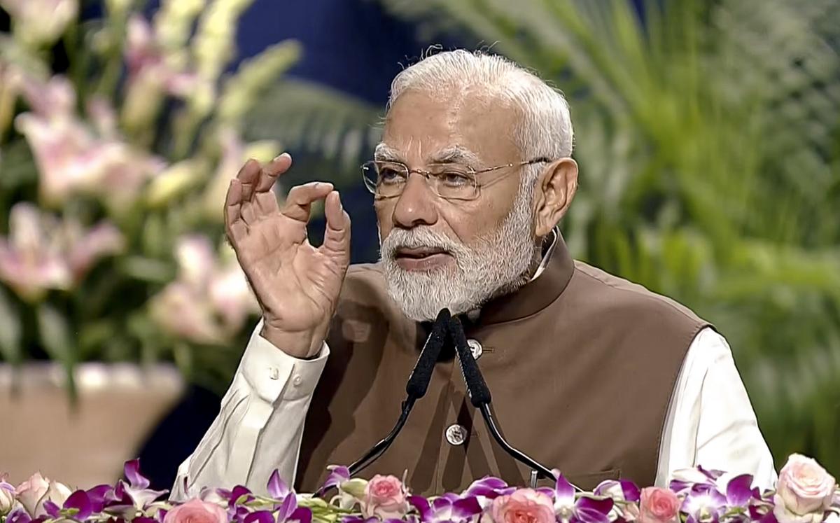 PM Modi Praises Agriculture Minister’s Article on Developed India Gram Bill