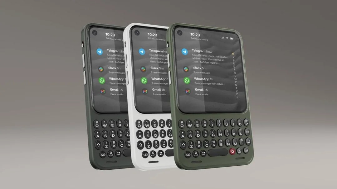 Clicks launches Communicator secondary phone with BlackBerry-style design