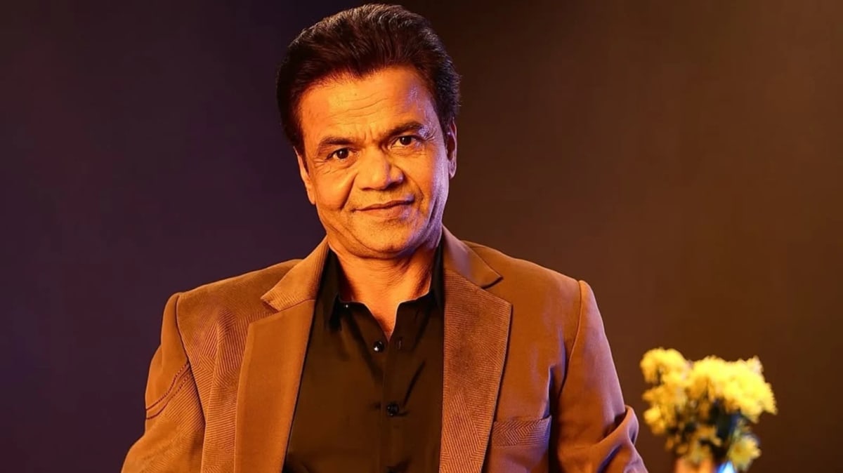 Rajpal Yadav surrenders to Tihar Jail in cheque bounce case, turns emotional