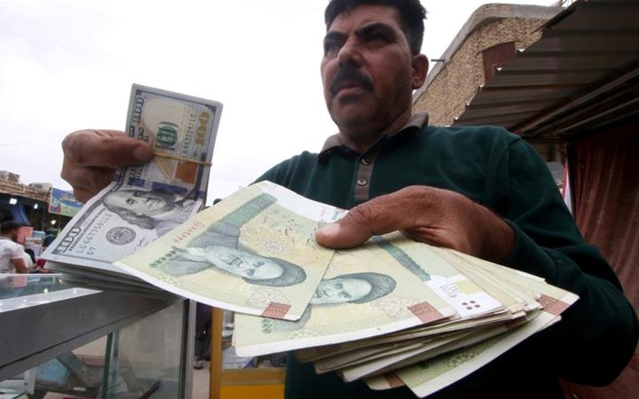 Iranian rial faces sharp decline as protests intensify, acceptance curbed abroad