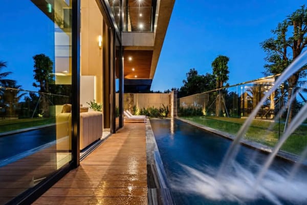 6-Bedroom Modern Luxury Villa for Rent in Da Nang | Private Swimming Pool, photo 3 of 7