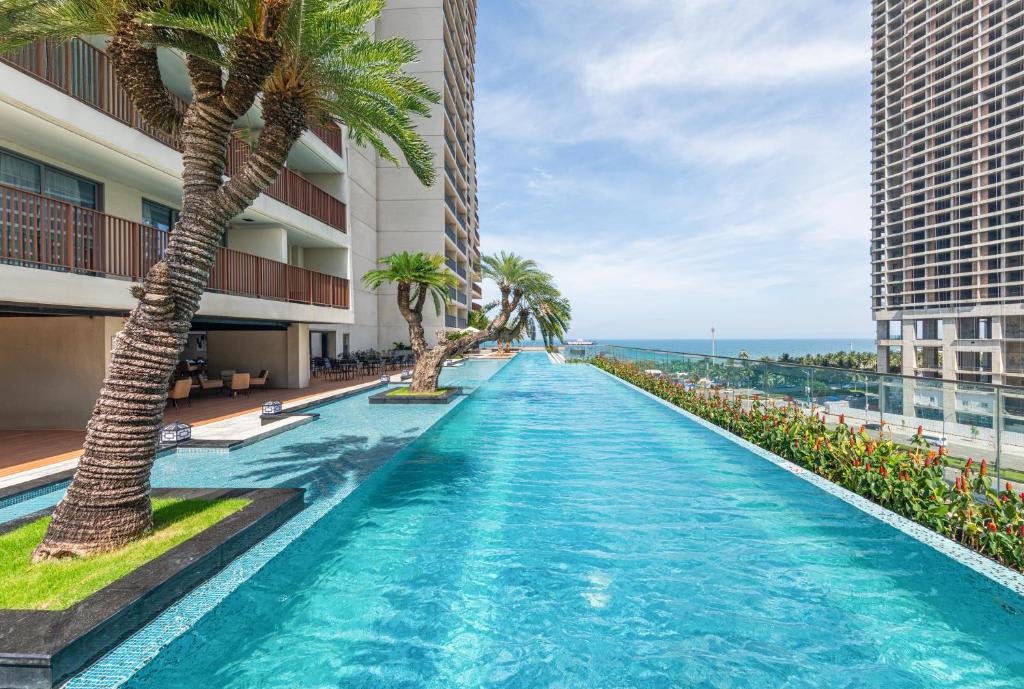 High-End Sea View 2-Bedroom Apartment for Rent in Son Tra, Da Nang, photo 1 of 4