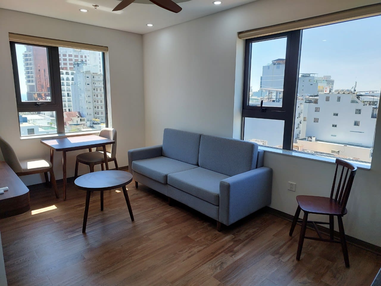 Modern Coastal Living | 1-Bedroom Apartment in An Thuong, photo 1 of 6