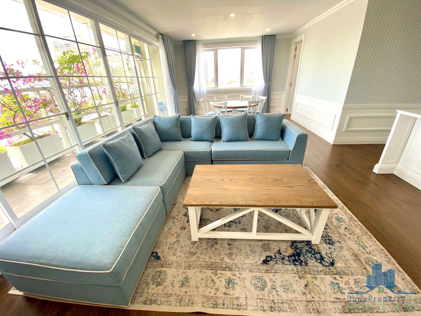 Elegant 3-Bedroom European-Style Apartment in Da Nang City Center, photo 1 of 5
