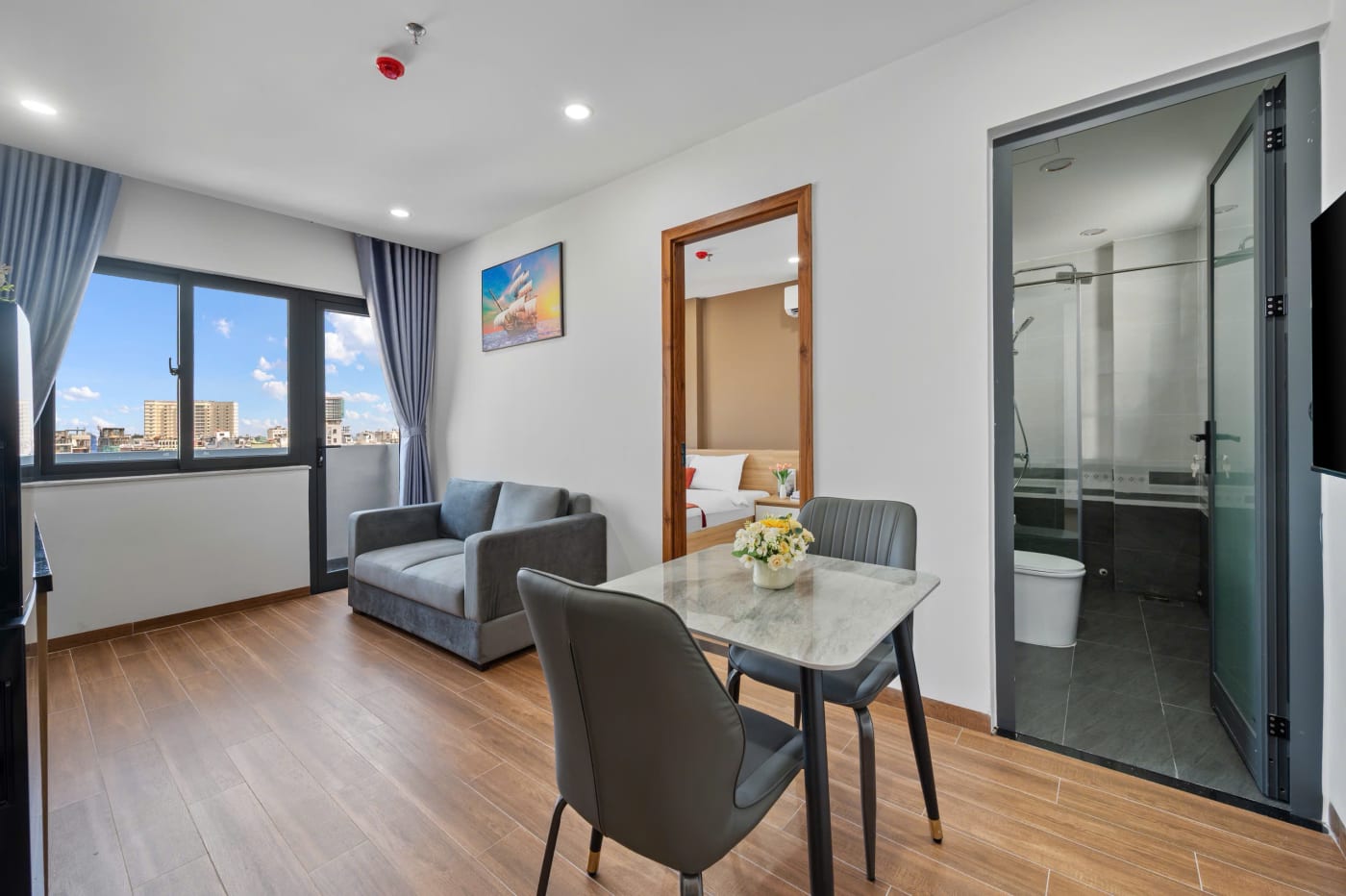 Modern 1-Bedroom Apartment for Rent – Son Tra, photo 1 of 6