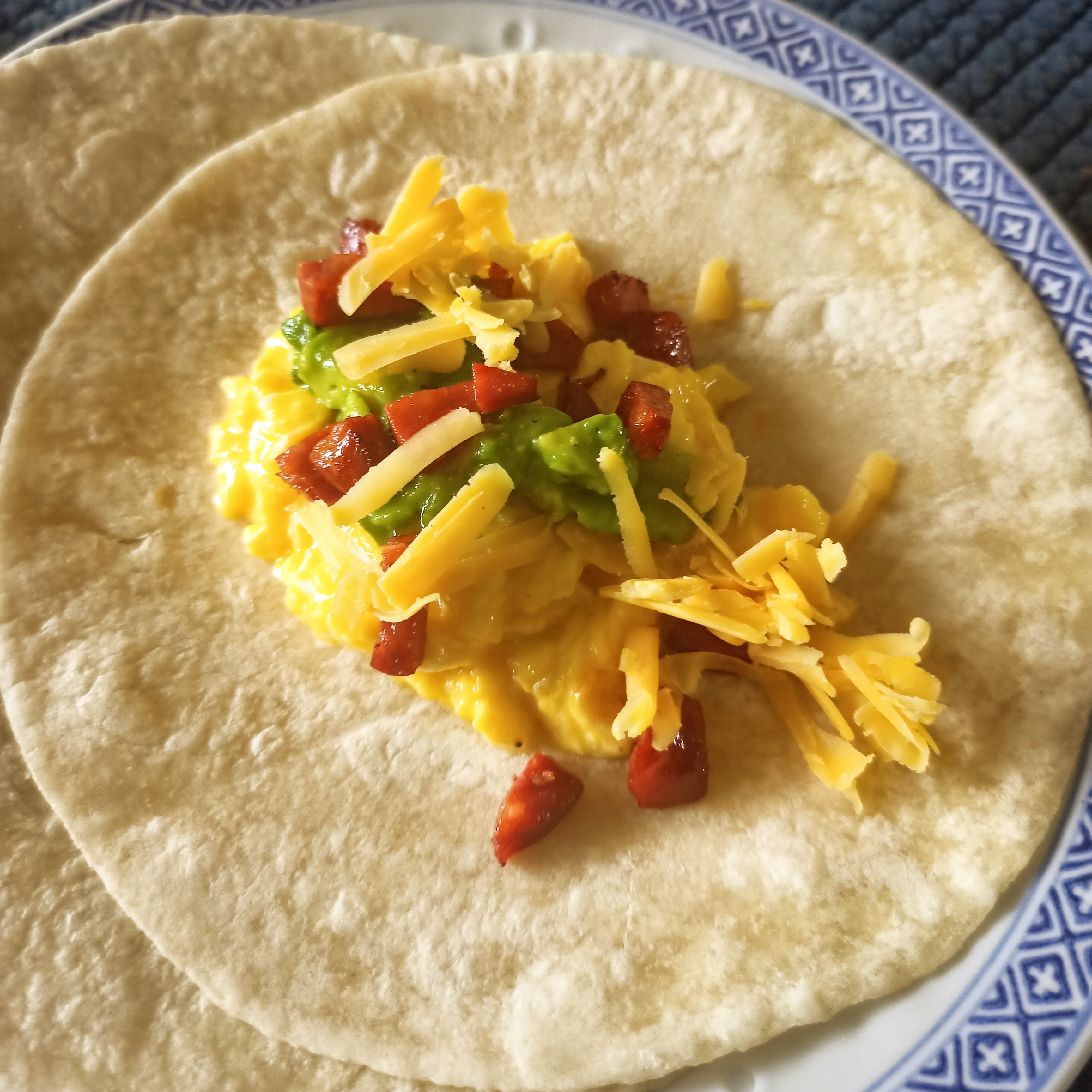 https://res.cloudinary.com/dthhn8y5s/image/upload/v1667421805/Food/7-breakfasttacos_kdlban.jpg