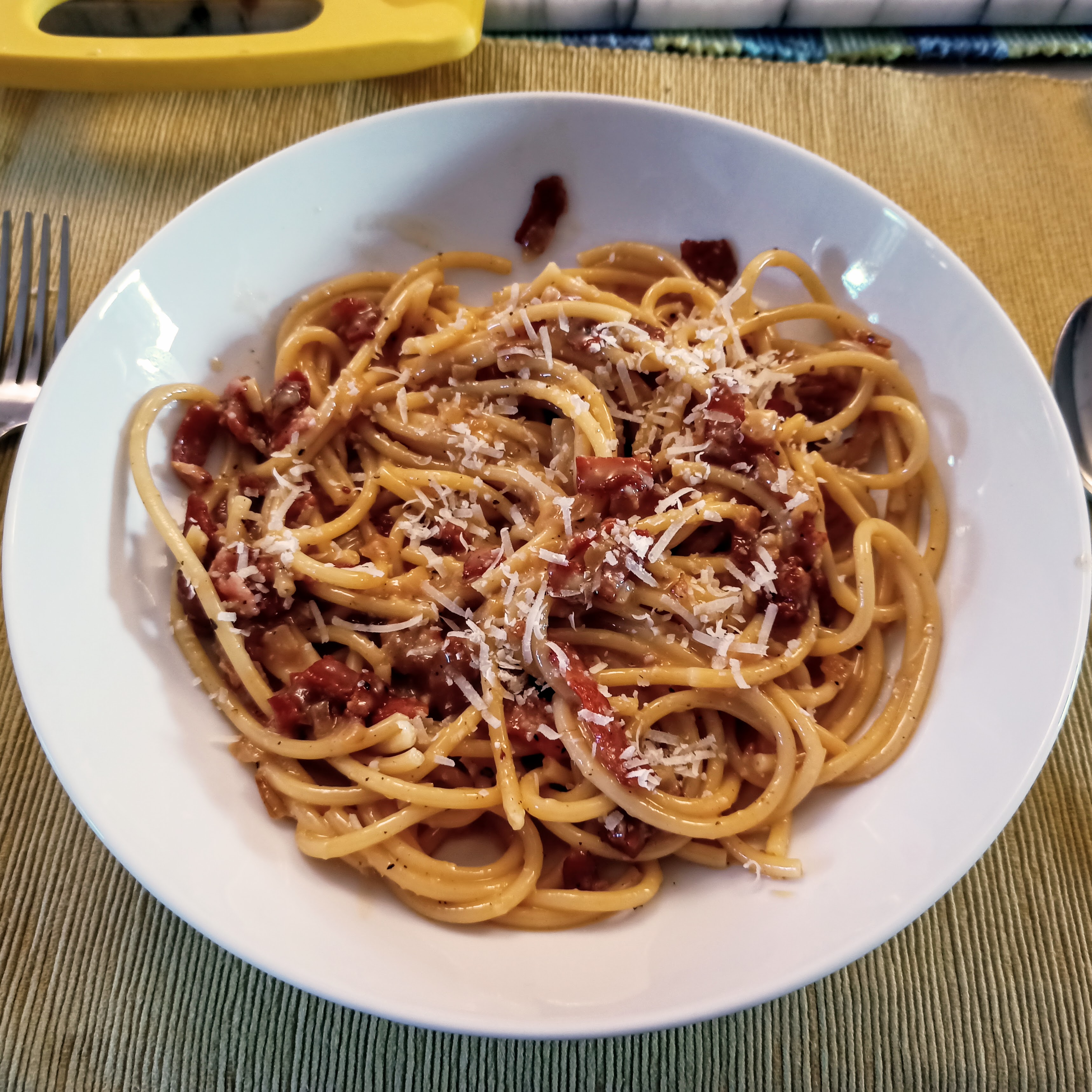 https://res.cloudinary.com/dthhn8y5s/image/upload/v1667421806/Food/4-carbonara_oympgl.jpg