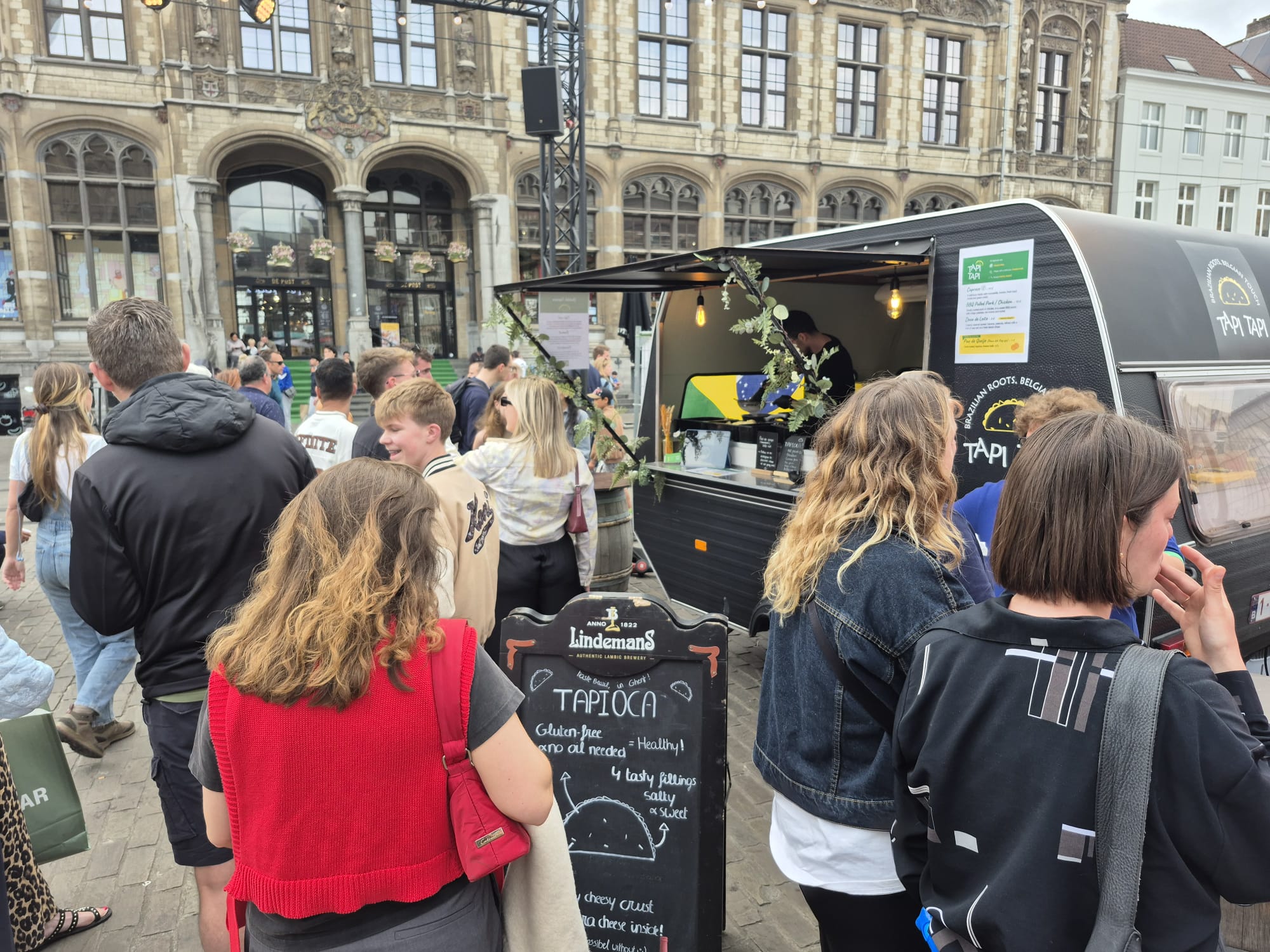 The Tapi Tapi trailer - view 2