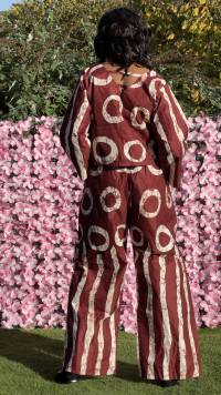Eni 06 – angle 3 | Trouser Set Sisiosa