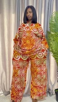 Adire crepe two piece set – angle 2 | Trouser Set Sisiosa