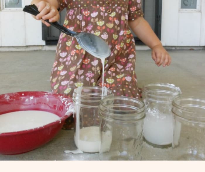 baking-soda-and-vinegar...-awesome-way-to-play-with-baking-soda