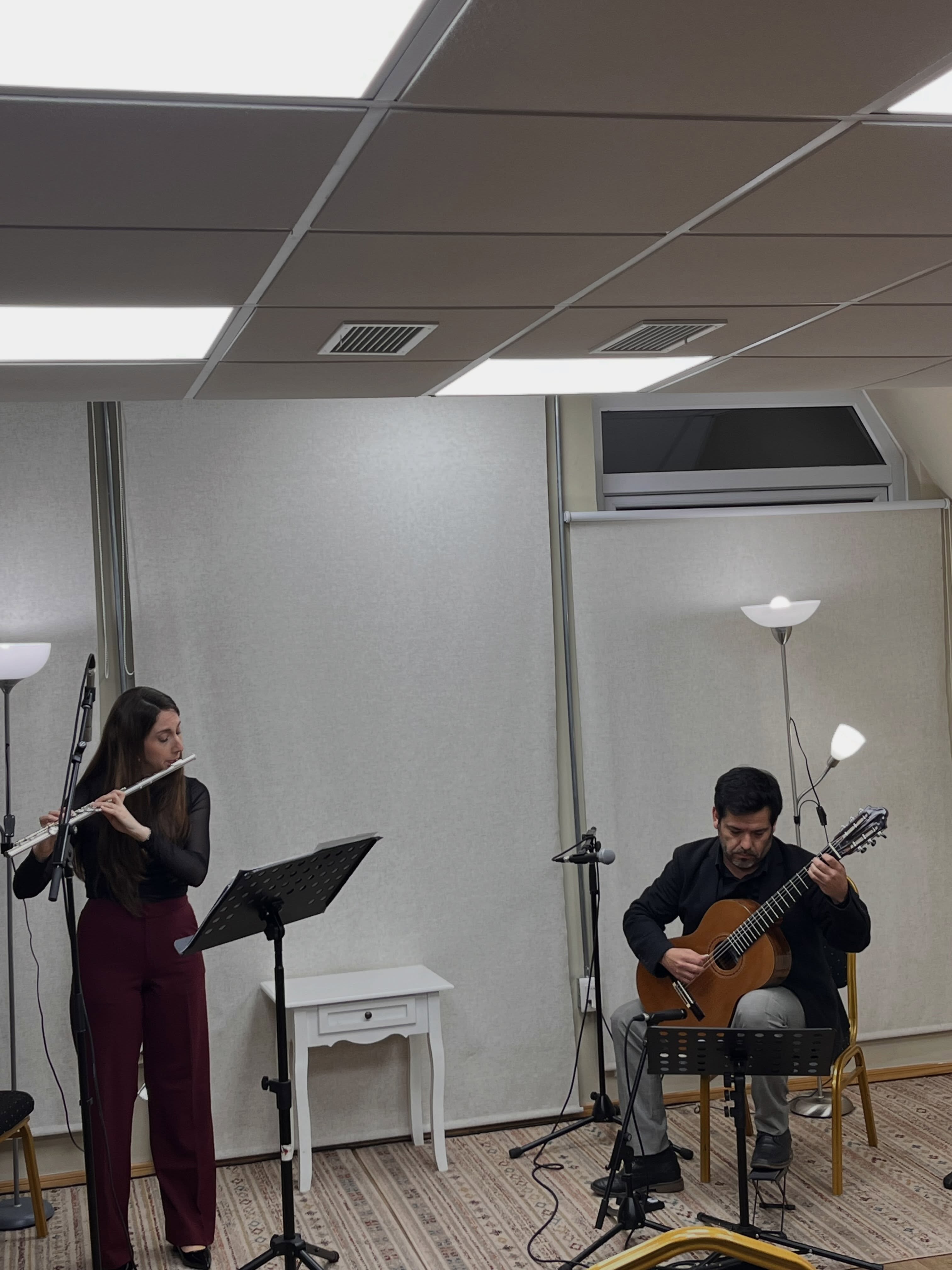 La casa Presenta : Klein Dúo