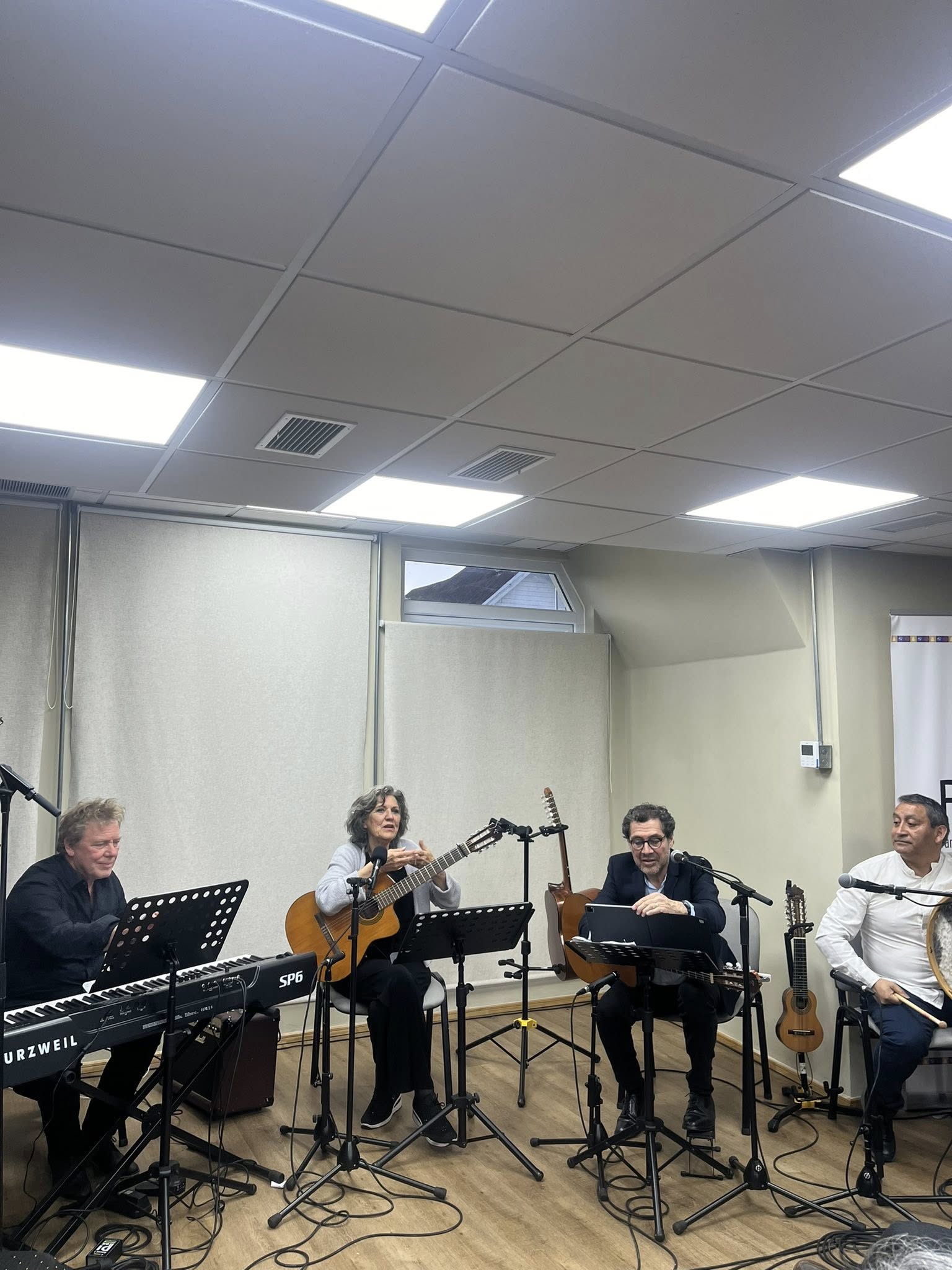 La Casa Creciente Presenta - Patricio Wang: Ciclo mistraliano y otras canciones