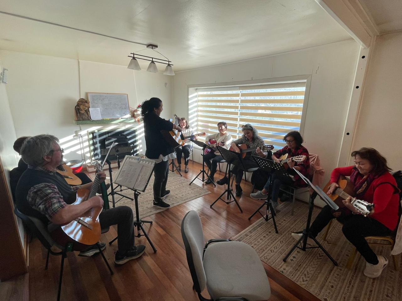 Taller guitarra adulto mayor  2025