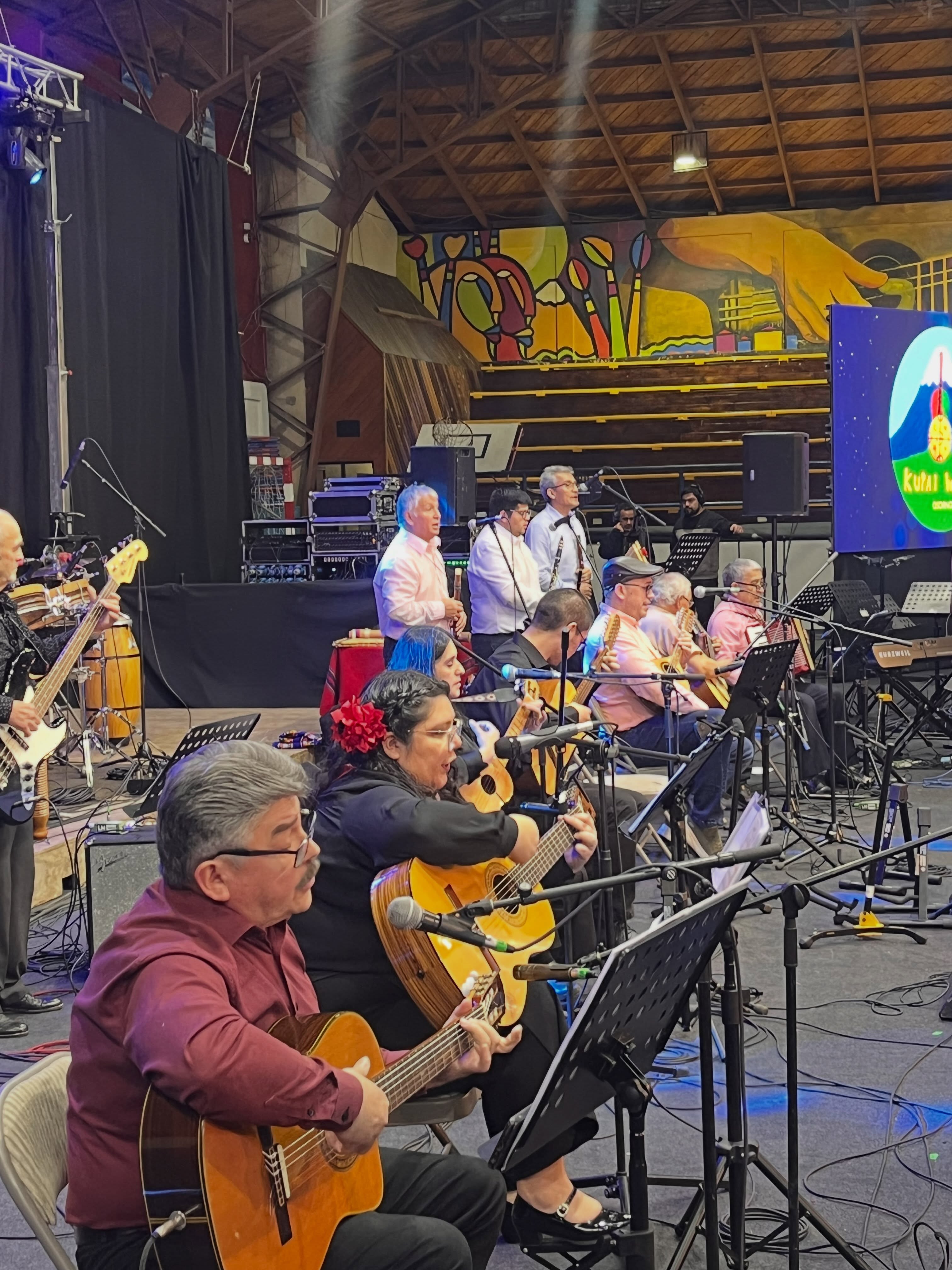 Orquesta Kupai Wintu - Osorno Vivo: La fiesta de la Música