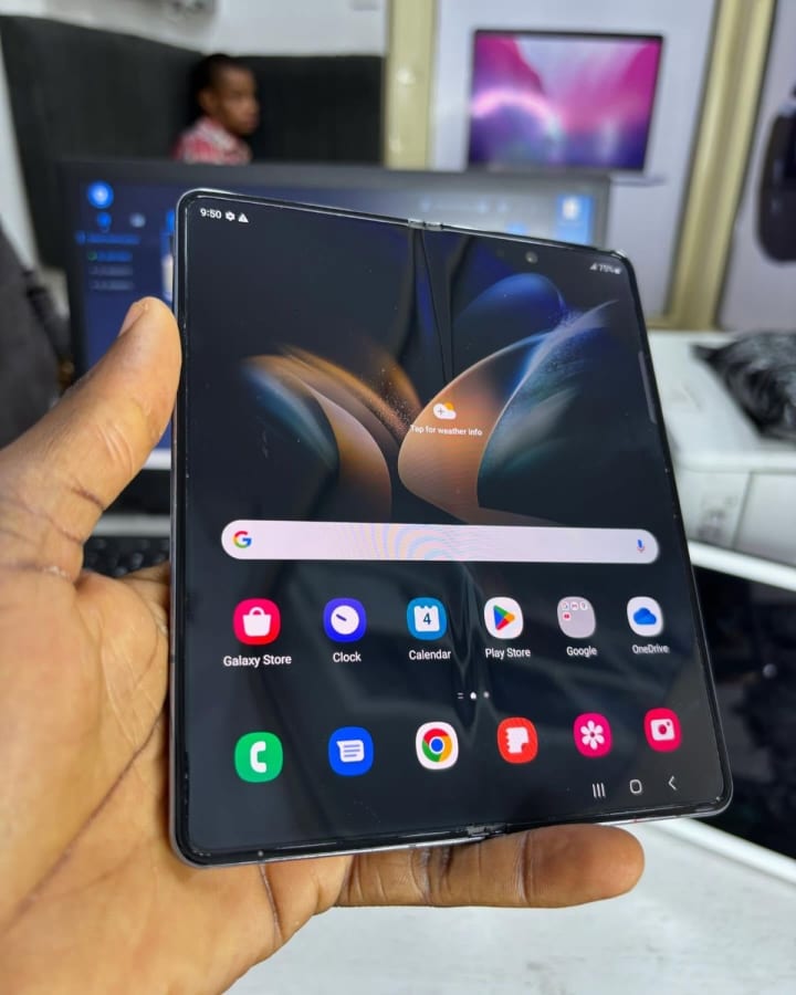 Samsung Fold 4 256 GB