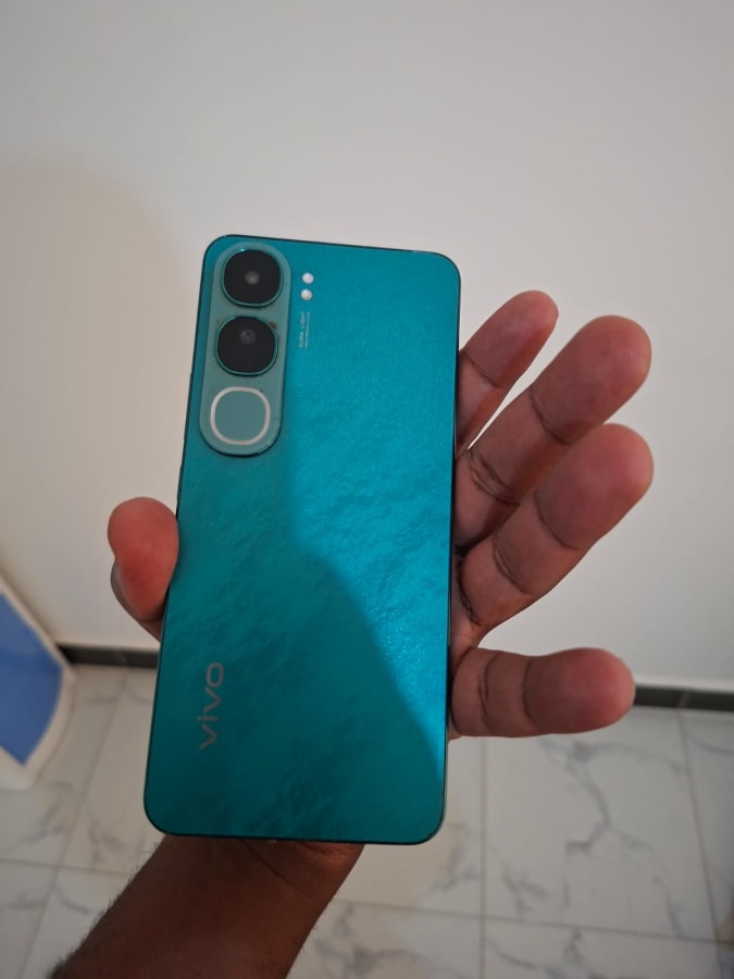 Vivo V40 lite